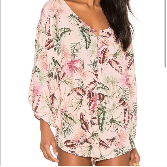 Amuse Society Tops - Gorgeous two piece set